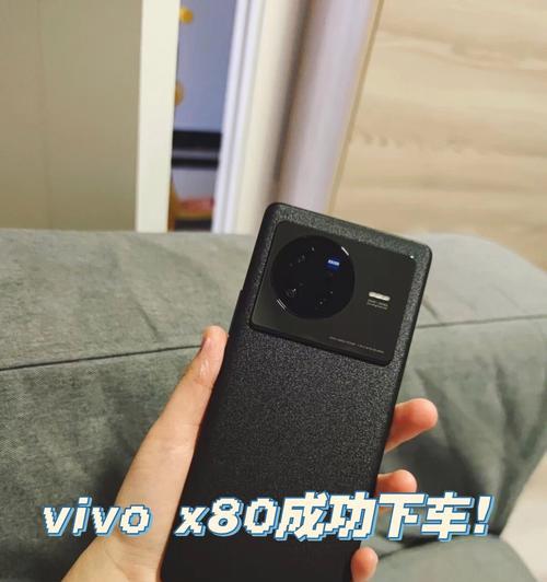 小米12与vivoX80，谁才是你的选择？（一场科技巨头之争，智能手机市场的新焦点）