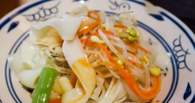 电饭煲制作凉皮不成形的解决方法（掌握关键步骤轻松解决电饭煲制作凉皮失形问题）