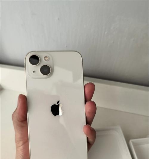 iPhone13和iPhone14尺寸相差多少？如何选择合适机型？